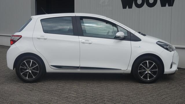 Toyota YARIS 1.5 Hybrid Design Sport