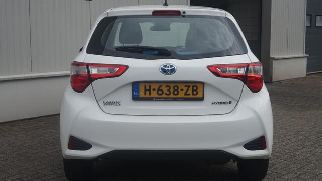 Toyota YARIS 1.5 Hybrid Design Sport