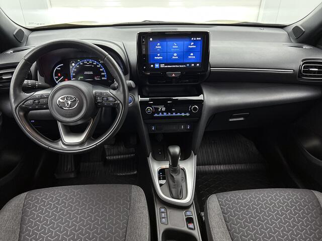 Toyota YARIS Cross 1.5 Hybrid First Edition + | BTW voertuig | Dodehoek detectie | Stoel+stuurverwarming | Elektrische achterklep | Parkeersensoren voor+achter | Draadloze telefoonlader | Apple CarPlay/Android Auto |