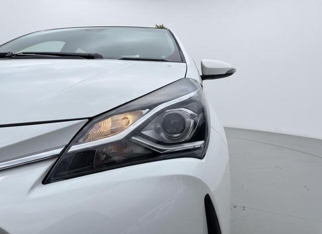 Toyota YARIS 1.5 Hybrid Active CRUISE - NAVI - CLIAMTE - VOLLEDIG ONDERHOUDEN