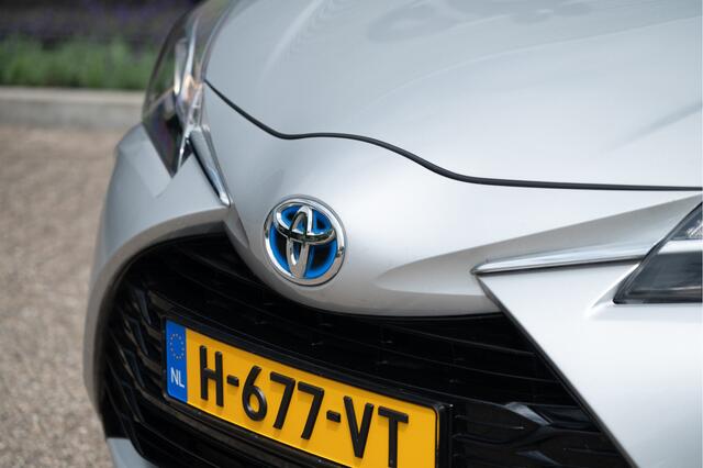 Toyota YARIS 1.5 Hybrid Active | Org. NL | Camera | Clima | Cruise | Bluetooth
