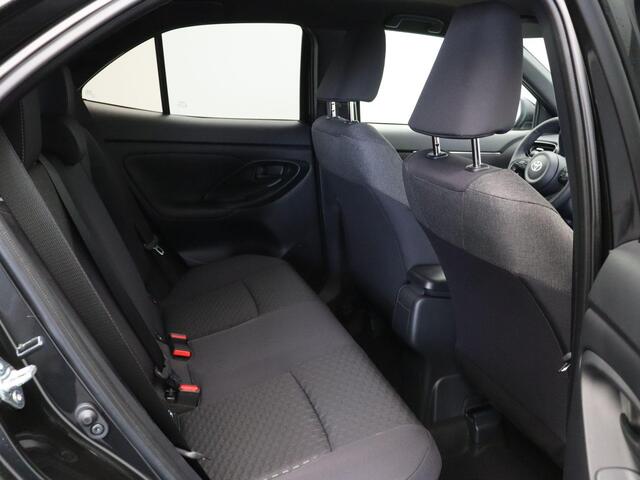 Toyota YARIS Cross 1.5 Hybrid 130 Dynamic | Stoelverwarming | Stuurwielverwarming | Apple Carplay & Android Auto |