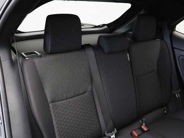 Toyota YARIS Cross 1.5 Hybrid 130 Dynamic | Stoelverwarming | Stuurwielverwarming | Apple Carplay & Android Auto |