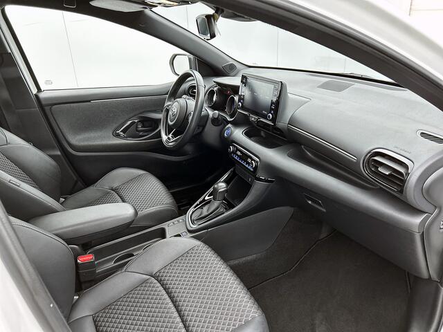 Toyota YARIS 1.5 Hybrid Dynamic Plus | Panoramadak |