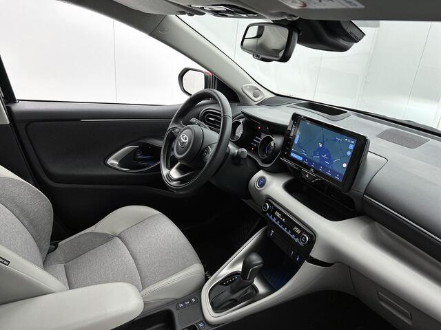 Toyota YARIS 1.5 Hybrid Executive | JBL | Head-Up Display | Dodehoek detectie | Stoel+stuurverwarming | Parkeersensoren voor+achter | Licht kleur interieur | Apple CarPlay/Android auto | Navigatie |