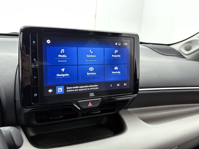 Toyota YARIS 1.5 Hybrid Executive | JBL | Head-Up Display | Dodehoek detectie | Stoel+stuurverwarming | Parkeersensoren voor+achter | Licht kleur interieur | Apple CarPlay/Android auto | Navigatie |