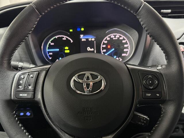 Toyota YARIS 1.5 Hybrid Dynamic | Parkeersensoren | Apple Carplay / Android Auto | Y20 Editie | Winterbandenset |