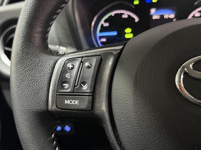 Toyota YARIS 1.5 Hybrid Dynamic | Parkeersensoren | Apple Carplay / Android Auto | Y20 Editie | Winterbandenset |