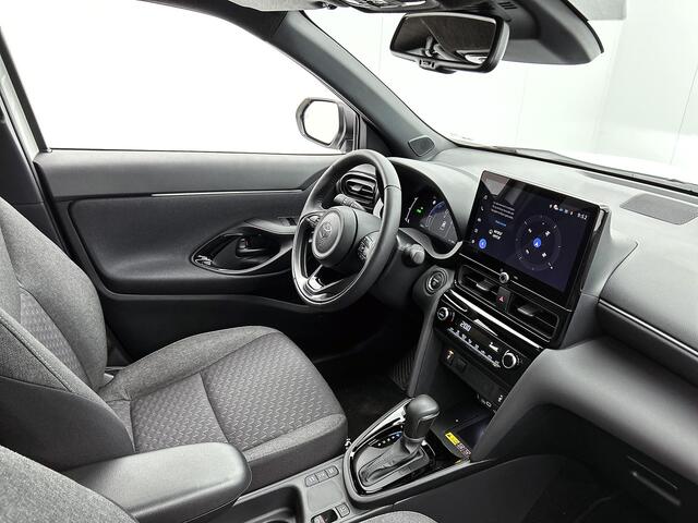 Toyota YARIS Cross 1.5 Hybrid 130 Dynamic Comfort Pack | BTW voertuig | Dodehoek detectie | Stoel+stuurverwarming | Parkeersensoren voor+achter | Apple CarPlay/Android auto | Climate control | Achteruitrijcamera |