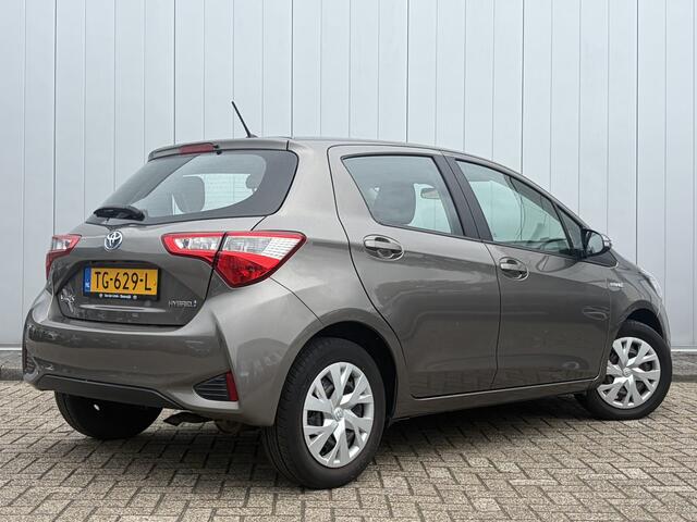 Toyota YARIS 1.5 Hybrid Design NL Auto Dealer Onderhouden Navi Clima Cruise Carplay