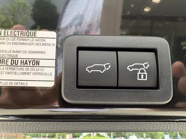 Toyota YARIS Cross 1.5 Hybrid Adventure | Trekhaak | All Seasons | JBL