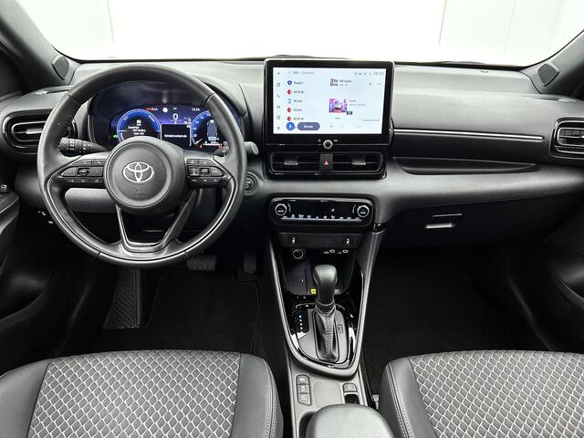 Toyota YARIS 1.5 Hybrid 130 Executive | BTW voertuig | Stuur+stoelverwarming | dodehoek detectie | Parkeersensoren voor+achter | Draadloze telefoonlader | Apple CarPlay/Android auto |