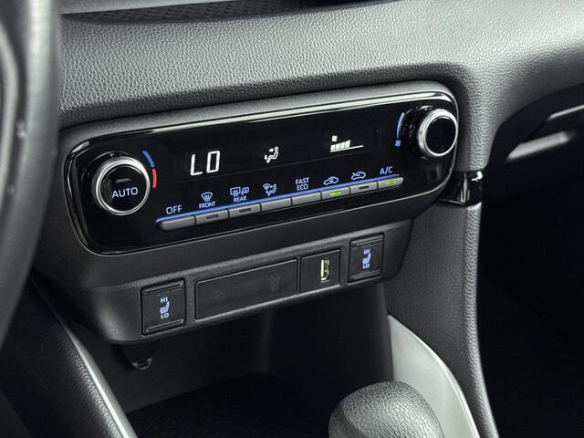 Toyota YARIS 1.5 Hybrid 115 Dynamic | Apple Carplay / Android Auto | Stoelverwarming | Onderweg-naar-dealer