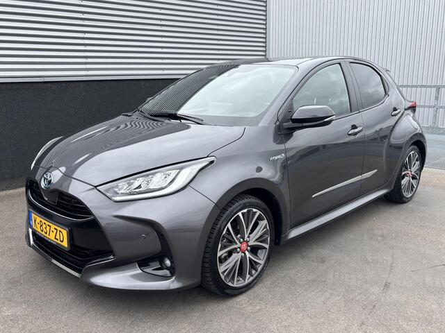 Toyota YARIS 1.5 Hybrid Executive Nieuw geleverd en dealeronderhouden, Trekhaak, JBL, Dodehoekdetectie, Stoelverwarming, HUD, LED, Parkeersensoren voor + achter