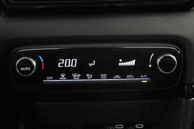 Toyota YARIS 1.5 Hybrid 115 Dynamic | Nieuw uit voorraad leverbaar | Camera | Adaptieve Cruise control | Apple Carplay/Android Auto