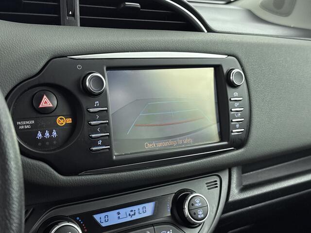 Toyota YARIS 1.5 Hybrid Dynamic | NL-Auto | Navigatie | Onderweg-naar-dealer