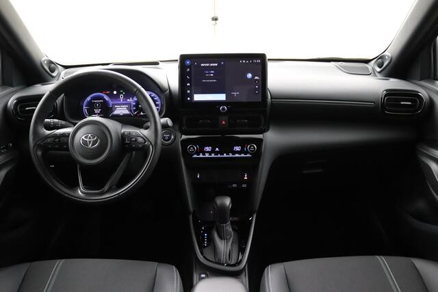 Toyota YARIS Cross 1.5 Hybrid 130 Launch Edition | All Seasons | Stootlijsten | Head-up Display | Origineel Nederlands | Two-Tone |