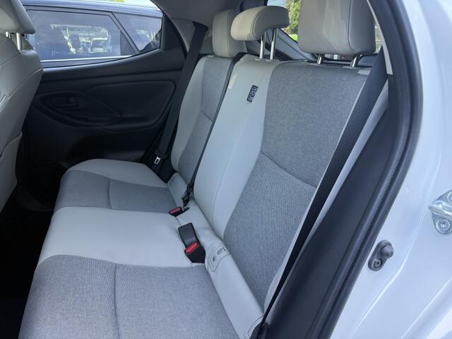 Toyota YARIS 1.5i Executive | Trekhaak | 7800 km |