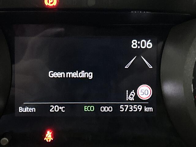 Toyota YARIS 1.5 Hybrid Executive | Head-Up Display | JBL | Dodehoek detectie | Parkeersensoren voor+achter | Stoelverwarming | Navigatie | Apple CarPlay/Android Auto |