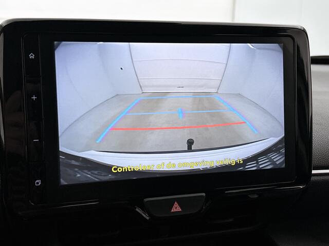 Toyota YARIS Cross 1.5 Hybrid 115 Business + | BTW Voertuig | Stoel+stuurverwarming | Apple CarPlay/Android Auto | Cruise Control Adaptive | Climate Control | Achteruitrijcamera |