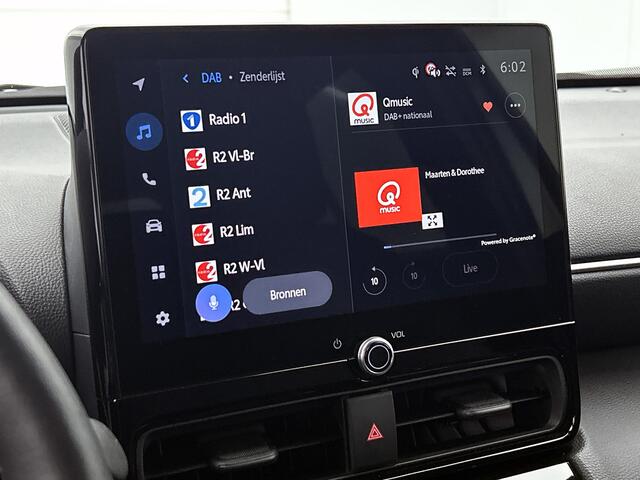 Toyota YARIS Cross 1.5 Hybrid 115 Dynamic Comfort Pack | BTW voertuig | Dodehoek detectie | Stuur+stoelverwarming | Parkeersensoren Voor+Achter | Draadloze telefoonlader |