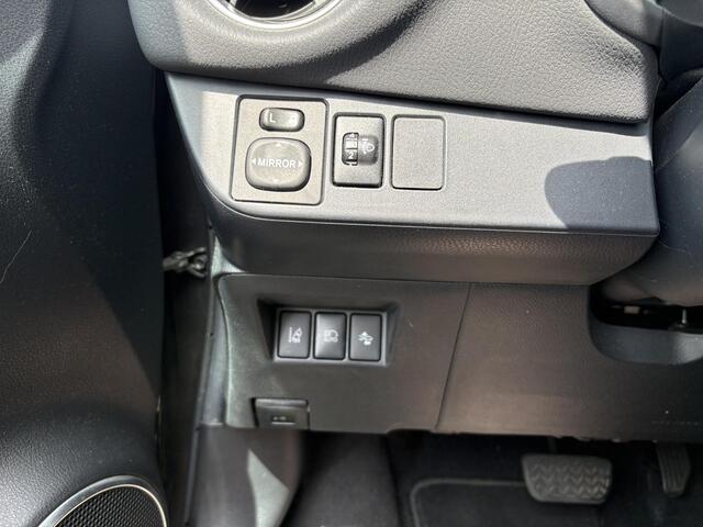 Toyota YARIS 1.5 Hybrid Executive - TREKHAAK-