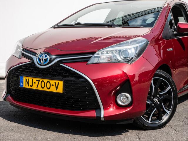 Toyota YARIS 1.5 Hybrid Volcano Edition Panoramadak/ Navigatie/ Climate control/ Cruise control/ Lmv