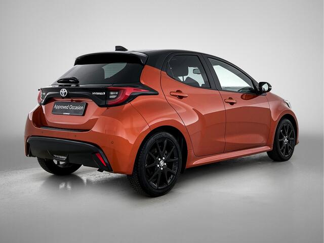 Toyota YARIS 1.5 Hybrid Executive Premium Pack | Panoramadak | JBL | Head-Up Display | Stoelverwarming | Parkeersensoren voor+achter | Draadloze telefoonlader | Navigatie | Apple CarPlay/Android | Climate Control |