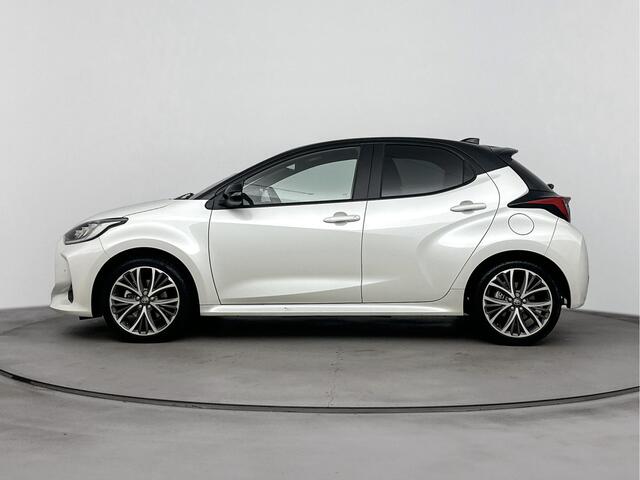 Toyota YARIS 1.5 Hybrid 130 Executive | Stoel- en Stuurwielverwarming | Head-up display |