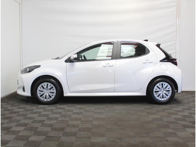 Toyota YARIS 1.5 Hybrid 115 Comfort CLIMATE | CAMERA | ADAPCRUISE | CARPLAY | DAB | LED