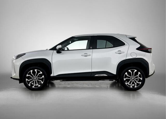 Toyota YARIS Cross 1.5 Hybrid First Edition + | Parkeersensoren Voor+achter | Dodehoek detectie | Stuur+stoelverwarming | LED Adaptive | Apple CarPlay/Android auto | Cruise Control Adaptive |