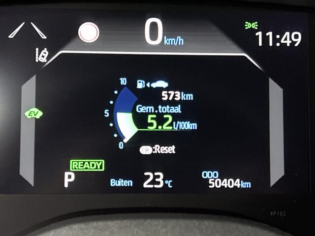Toyota YARIS Cross 1.5 Hybrid First Edition + | Parkeersensoren Voor+achter | Dodehoek detectie | Stuur+stoelverwarming | LED Adaptive | Apple CarPlay/Android auto | Cruise Control Adaptive |