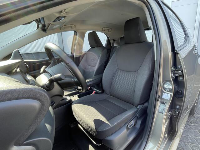 Toyota YARIS 1.5 Hybrid Dynamic Plus | Parkeersensoren Voor en Achter | Dode Hoek Detectie, BSM | Full Map Navigatie |