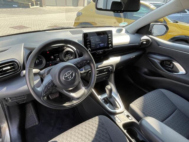 Toyota YARIS 1.5 Hybrid Dynamic Plus | Parkeersensoren Voor en Achter | Dode Hoek Detectie, BSM | Full Map Navigatie |