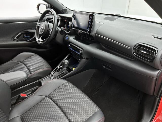 Toyota YARIS 1.5 Hybrid Style | Head-up Display | Stoel+stuurverwarming | Draadloze telefoonlader | Apple CarPlay/Android auto | Climate control | Cruise Control Adaptive |