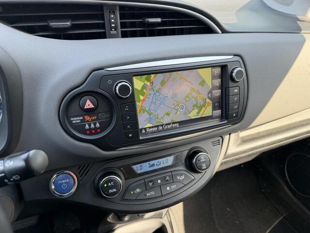 Toyota YARIS 1.5 Hybrid Trend | Navigatie | Achteruitrij camera | Trekhaak | Cruise Control |