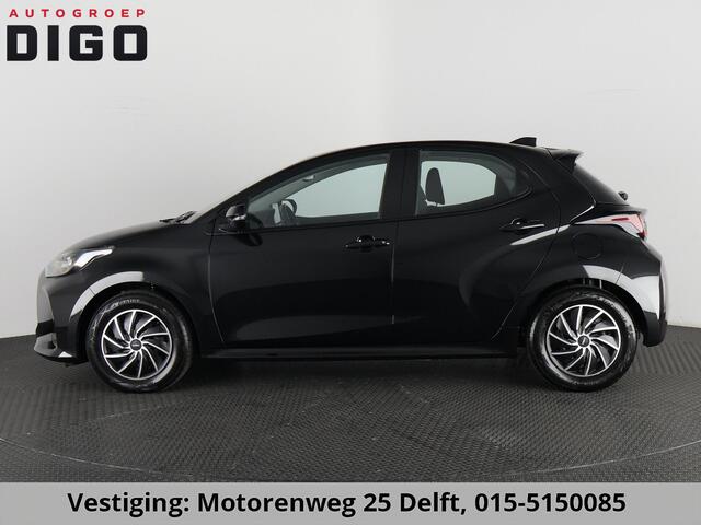 Toyota YARIS 1.5 HYBRID BLACKSTYLE AUTOMAAT GARANTIE 3-2035 ! CARPLAY NAVI. CAMERA.ADAPTIVE CRUISE.