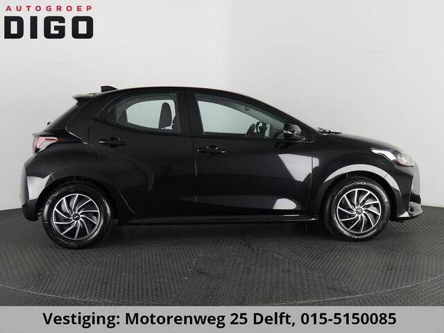 Toyota YARIS 1.5 HYBRID BLACKSTYLE AUTOMAAT GARANTIE 3-2035 ! CARPLAY NAVI. CAMERA.ADAPTIVE CRUISE.