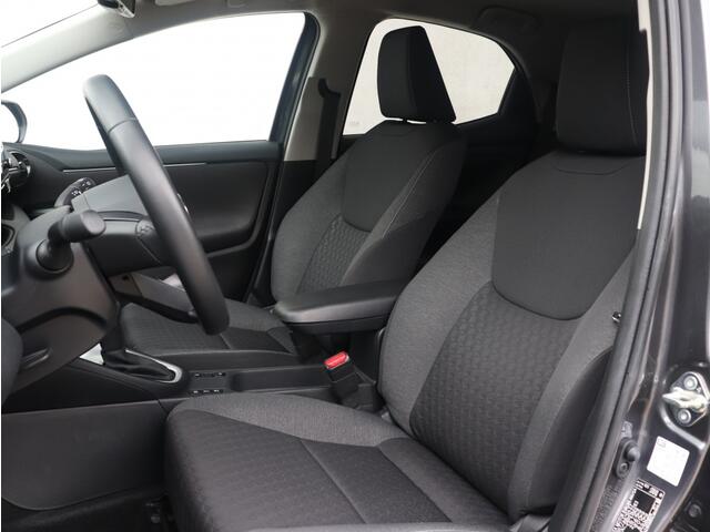 Toyota YARIS 1.5 Hybrid 115 Comfort | Carplay | Camera | Clima | Cruise