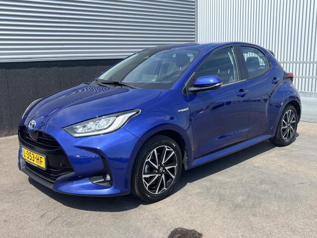 Toyota YARIS 1.5 Hybrid Dynamic automaat Incl: AppleCarPlay / AndroidAuto, LM velgen, Climate Control, PArkeerhulp camera, MEtallic lak