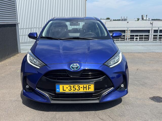 Toyota YARIS 1.5 Hybrid Dynamic automaat Incl: AppleCarPlay / AndroidAuto, LM velgen, Climate Control, PArkeerhulp camera, MEtallic lak