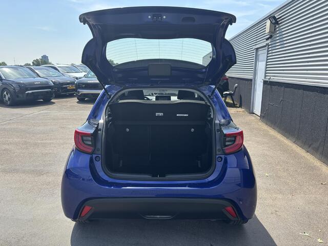 Toyota YARIS 1.5 Hybrid Dynamic automaat Incl: AppleCarPlay / AndroidAuto, LM velgen, Climate Control, PArkeerhulp camera, MEtallic lak