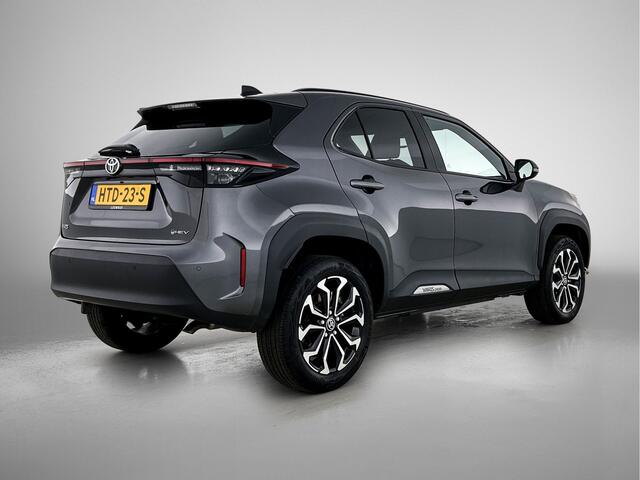 Toyota YARIS Cross 1.5 Hybrid 115 Dynamic | BTW voertuig | dodehoek detectie | Stuur + Stoelverwarming | Parkeersensoren voor+achter | Cruise Control Adaptive | Apple CarPlay/Android auto |