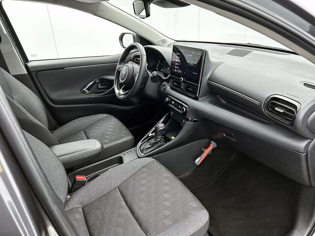 Toyota YARIS 1.5 Hybrid 115 Dynamic Comfort Pack | BTW voertuig | Dodehoek detectie | Stuur+stoelverwarming | Parkeersensoren voor+achter | Apple CarPlay/Android auto | Cruise Control Adaptive | Climate Control |