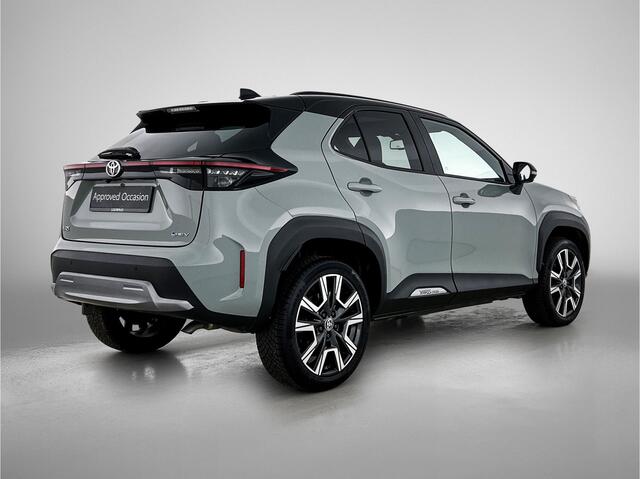 Toyota YARIS Cross 1.5 Hybrid 130 Launch Edition Innovation Pack | BTW voertuig | JBL | Panoramadak | 360 camera | Head-Up Display | Parkeersensoren voor+achter met assistent | Elektrische achterklep | LED Matrix |