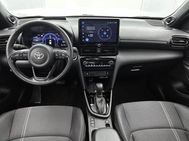 Toyota YARIS Cross 1.5 Hybrid 130 Launch Edition Innovation Pack | BTW voertuig | JBL | Panoramadak | 360 camera | Head-Up Display | Parkeersensoren voor+achter met assistent | Elektrische achterklep | LED Matrix |