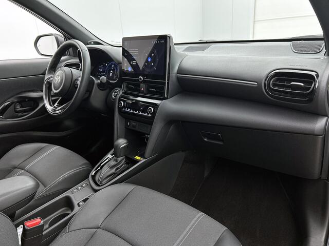 Toyota YARIS Cross 1.5 Hybrid 130 Launch Edition Innovation Pack | BTW voertuig | JBL | Panoramadak | 360 camera | Head-Up Display | Parkeersensoren voor+achter met assistent | Elektrische achterklep | LED Matrix |