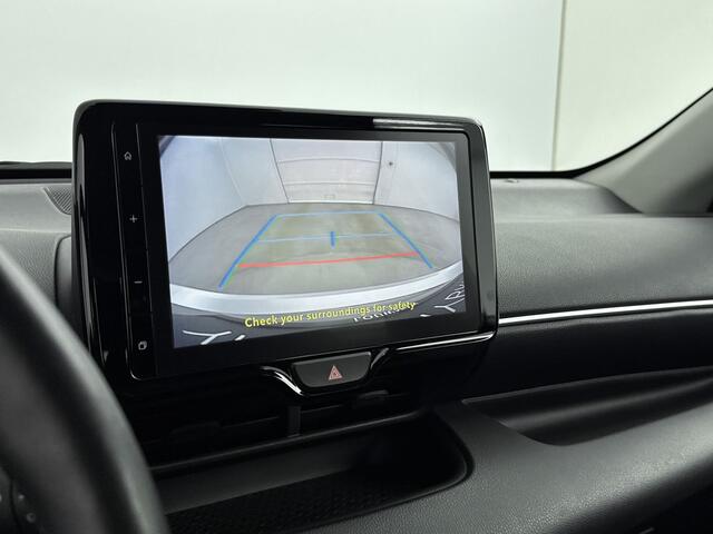 Toyota YARIS 1.5 Hybrid 115 Dynamic Limited | Parkeersensoren V+A | Stoel & Stuur Verwarming |