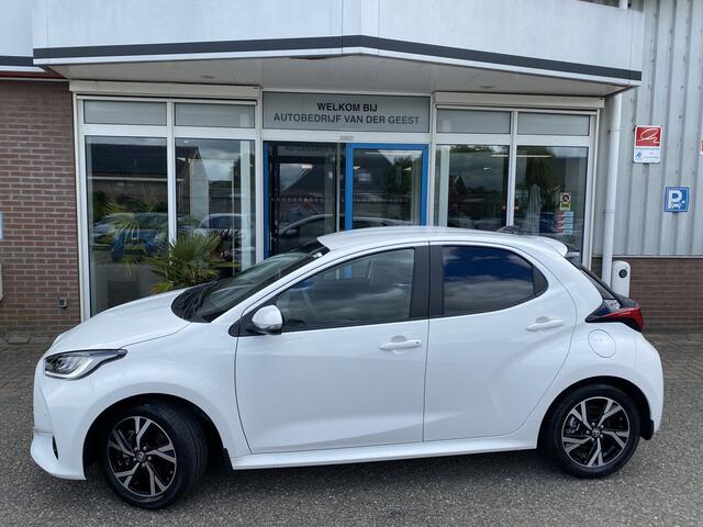 Toyota YARIS 1.5 Hybrid 115 Business Plus