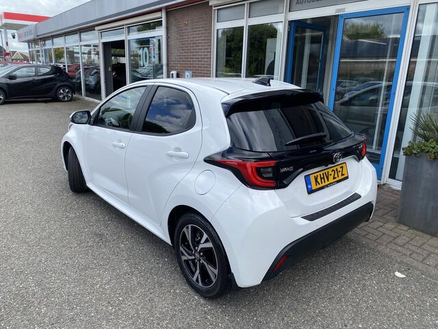 Toyota YARIS 1.5 Hybrid 115 Business Plus